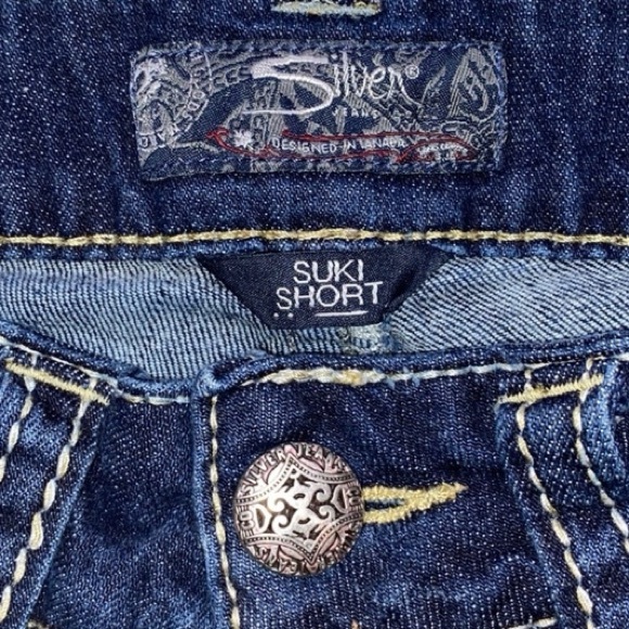 💐SILVER JEANS Suki Short Jean Short size 30 - Picture 9 of 10